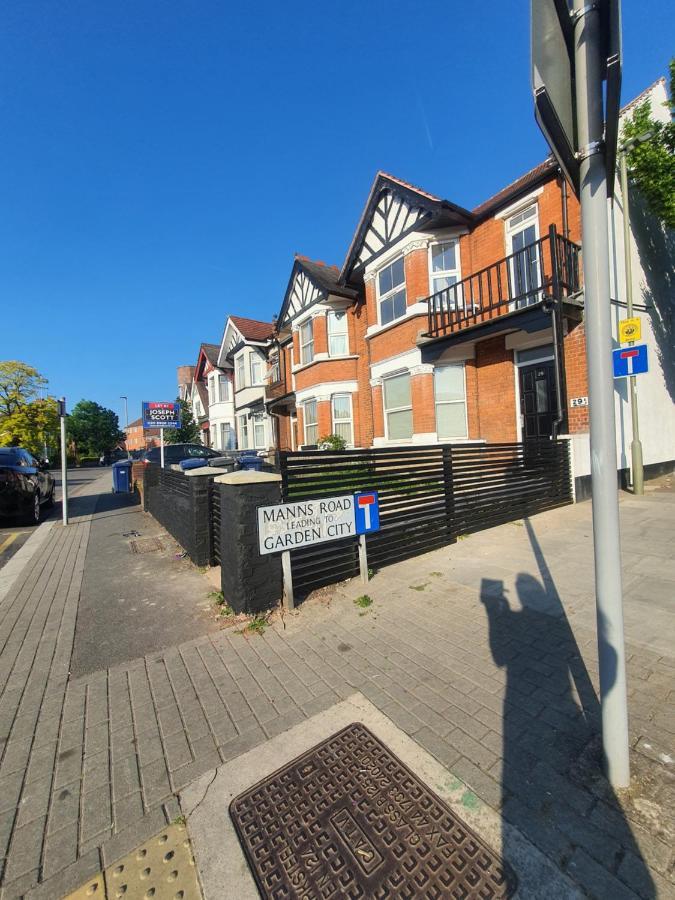 Marble House Apartment Edgware Exterior photo