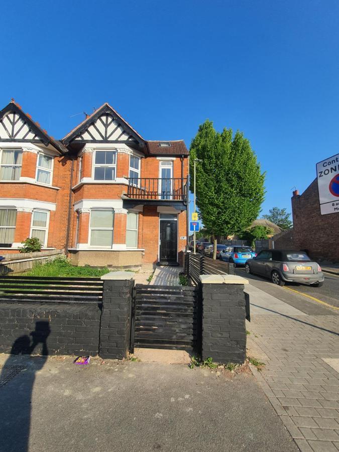 Marble House Apartment Edgware Exterior photo